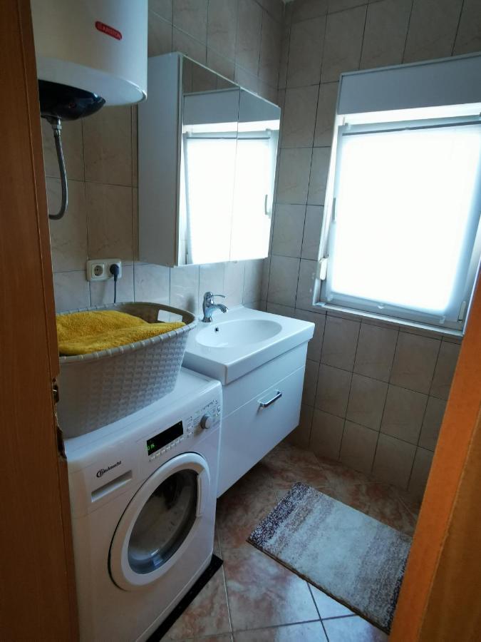 Villa Mala Vala #1 - Seeview - 80 Qm - 2 Sz - 4 Pers Trogir Eksteriør billede