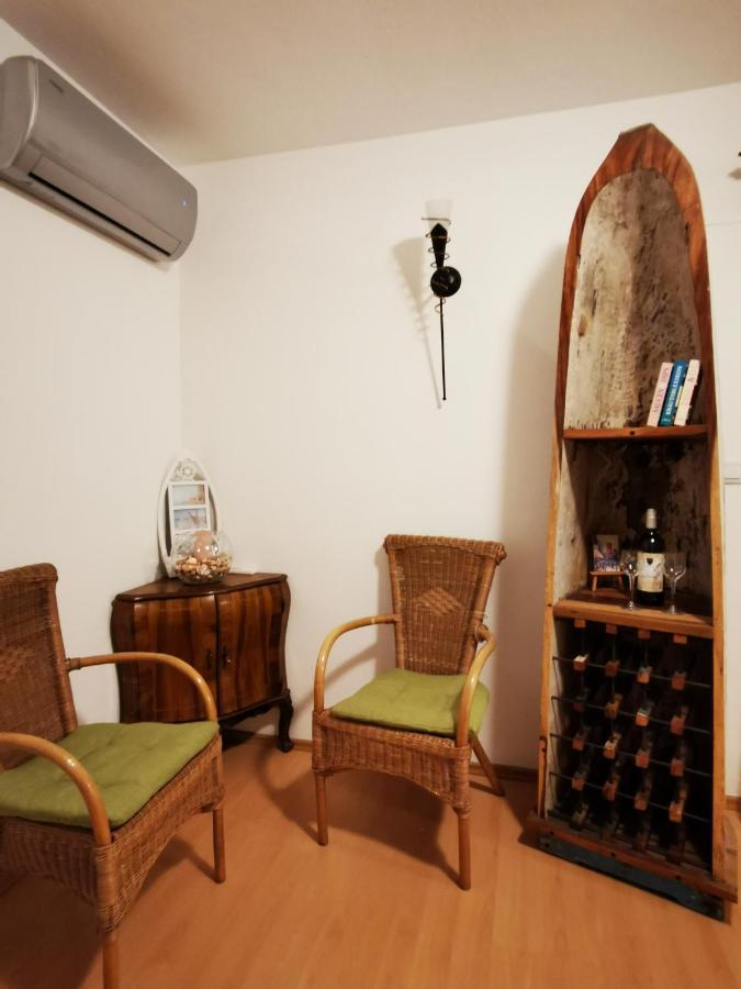 Villa Mala Vala #1 - Seeview - 80 Qm - 2 Sz - 4 Pers Trogir Eksteriør billede