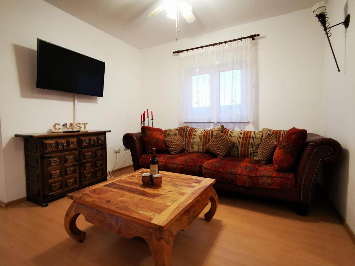 Villa Mala Vala #1 - Seeview - 80 Qm - 2 Sz - 4 Pers Trogir Eksteriør billede