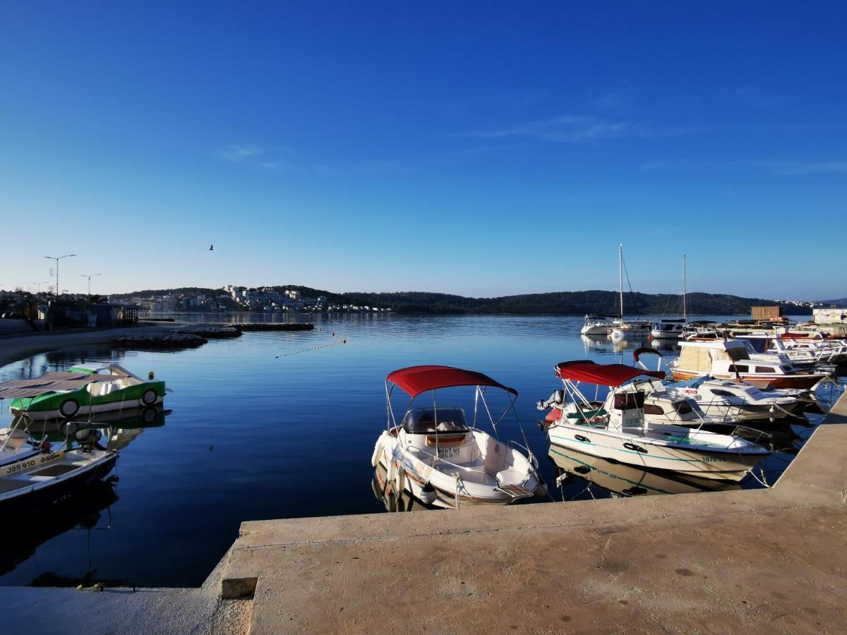 Villa Mala Vala #1 - Seeview - 80 Qm - 2 Sz - 4 Pers Trogir Eksteriør billede